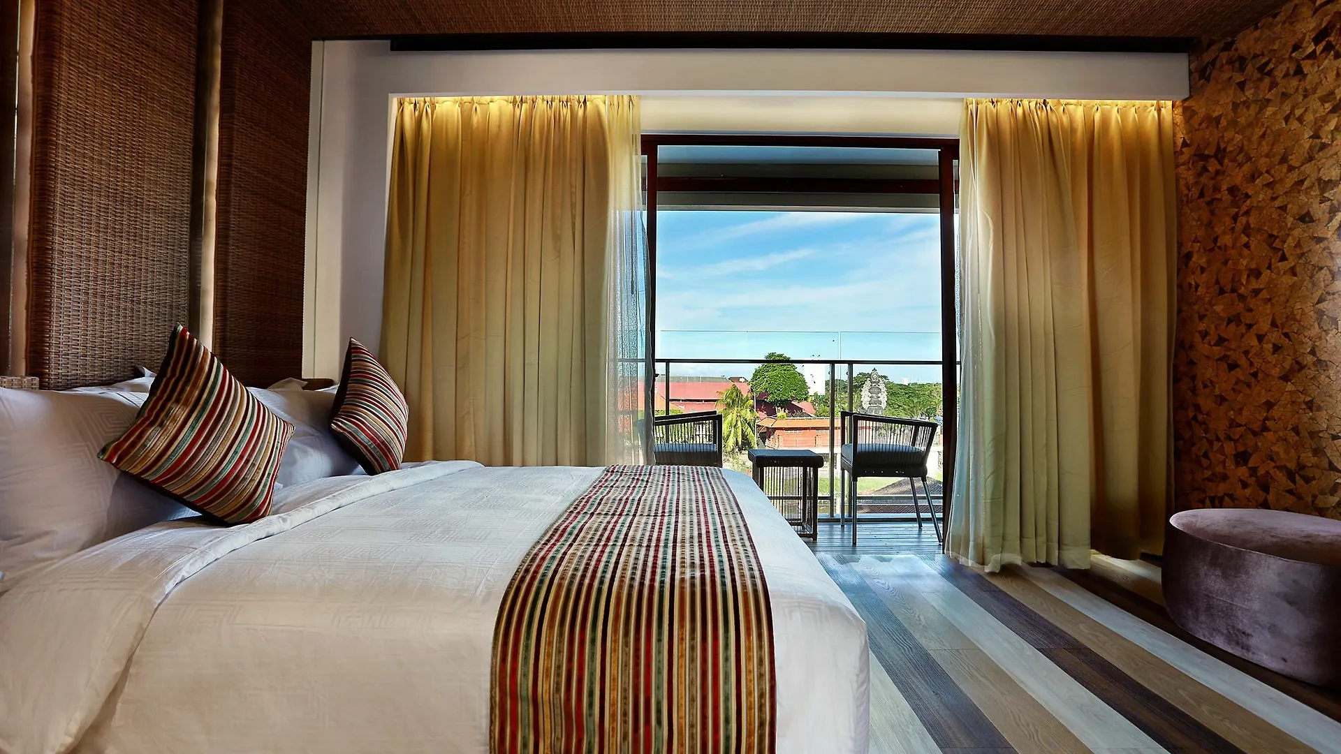 Mega Boutique Hotel Kuta Lombok 4*,