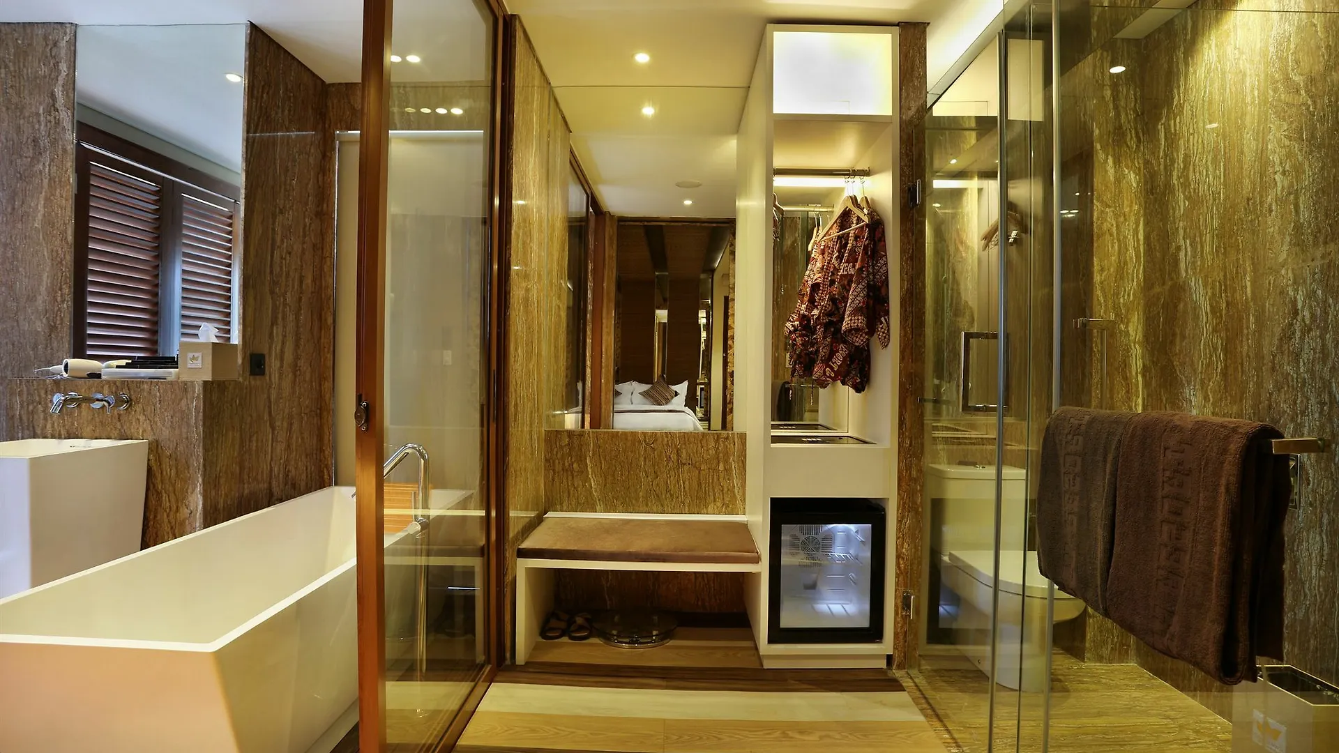 Mega Boutique Hotel Kuta Lombok 4*,